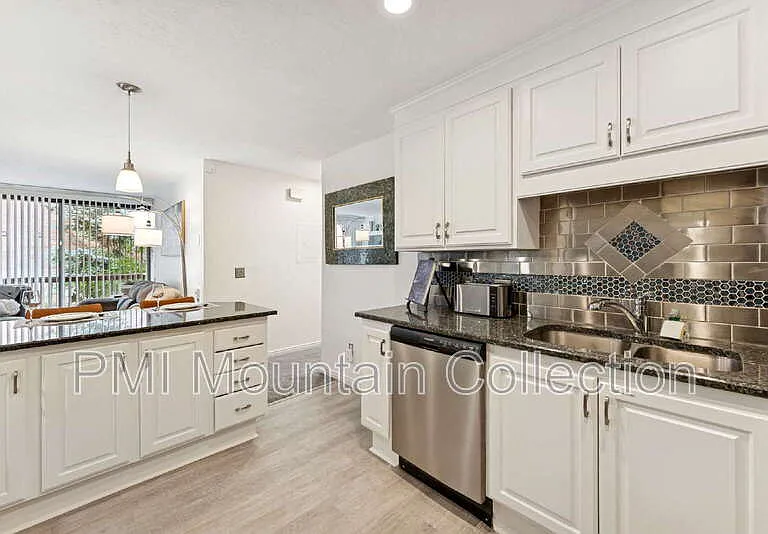 1509 Park Ave #409 — Photo 2