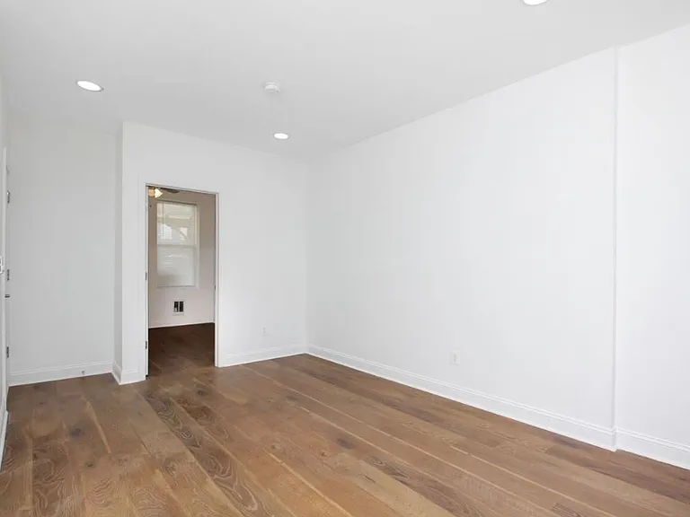 3507 N 15th St — Photo 11