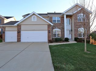 212 Magnolia Trace Ct, Ballwin, MO 63021