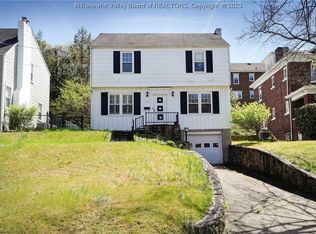 1014 Valley Rd, Charleston, WV 25302