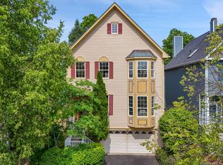 36 Scofield Ct, Peekskill, NY 10566