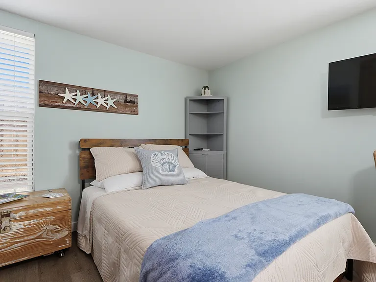 587 Dixie Hwy #A — Photo 3