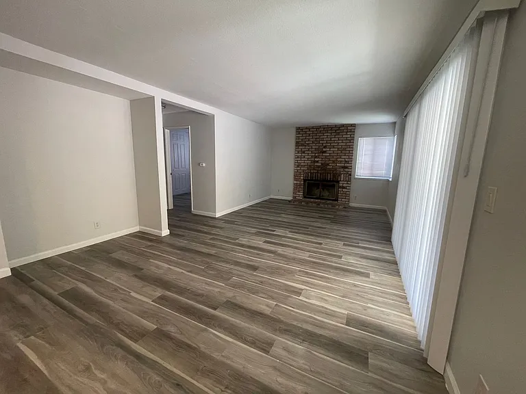 2700 Bluebell Cir — Photo 4