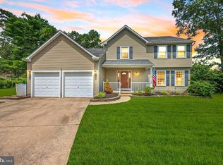 610 Woodthrush Ct, Mount Laurel, NJ 08054