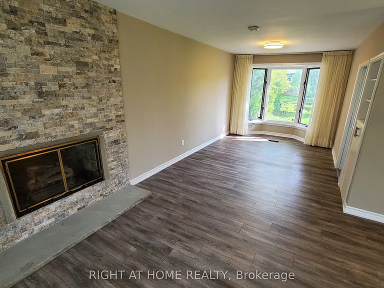 169 Yorkview Dr #1 — Photo 8