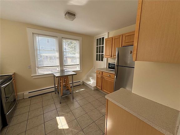 5th image of 49 Connection St