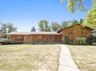 2617 Zak Ln, Green Bay, WI 54304