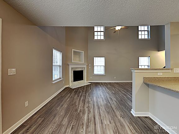 4th image of 3040 Teton Dr