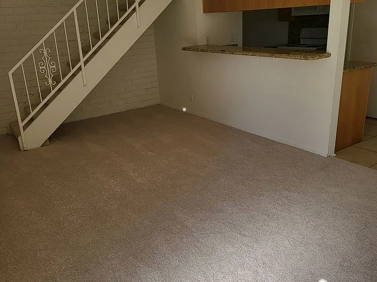 2692 Victoria Ave — Photo 13