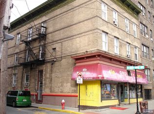 901 New York Ave, Union City, NJ 07087