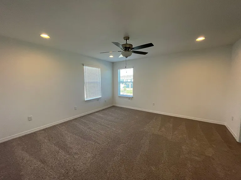 7317 Pool Compass Loop — Photo 9
