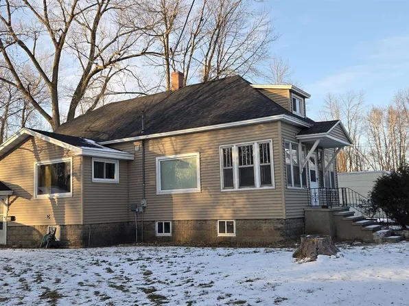 4411 10th St, Menominee, MI 49858