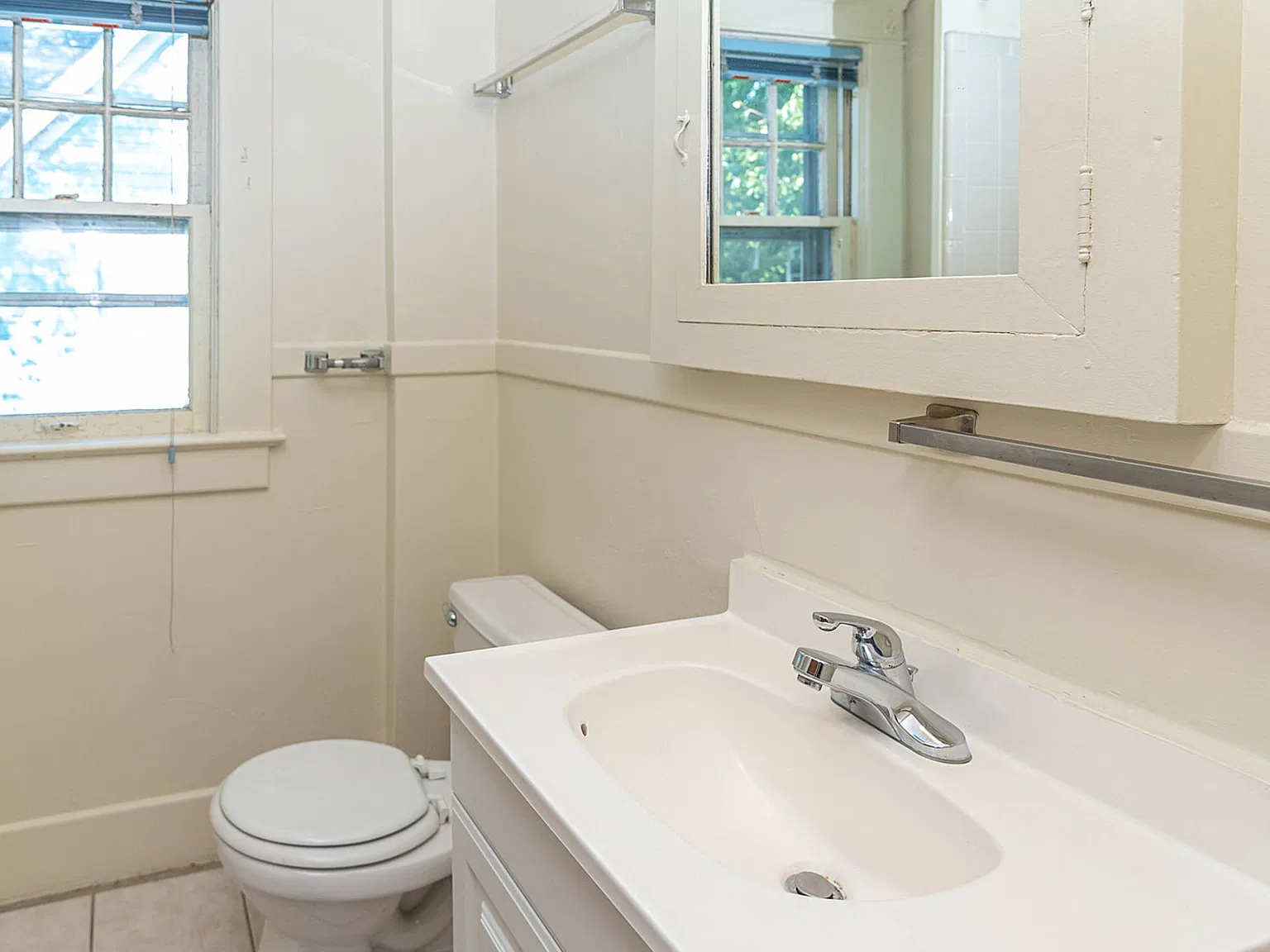 124 Adams - 1 — Photo 2