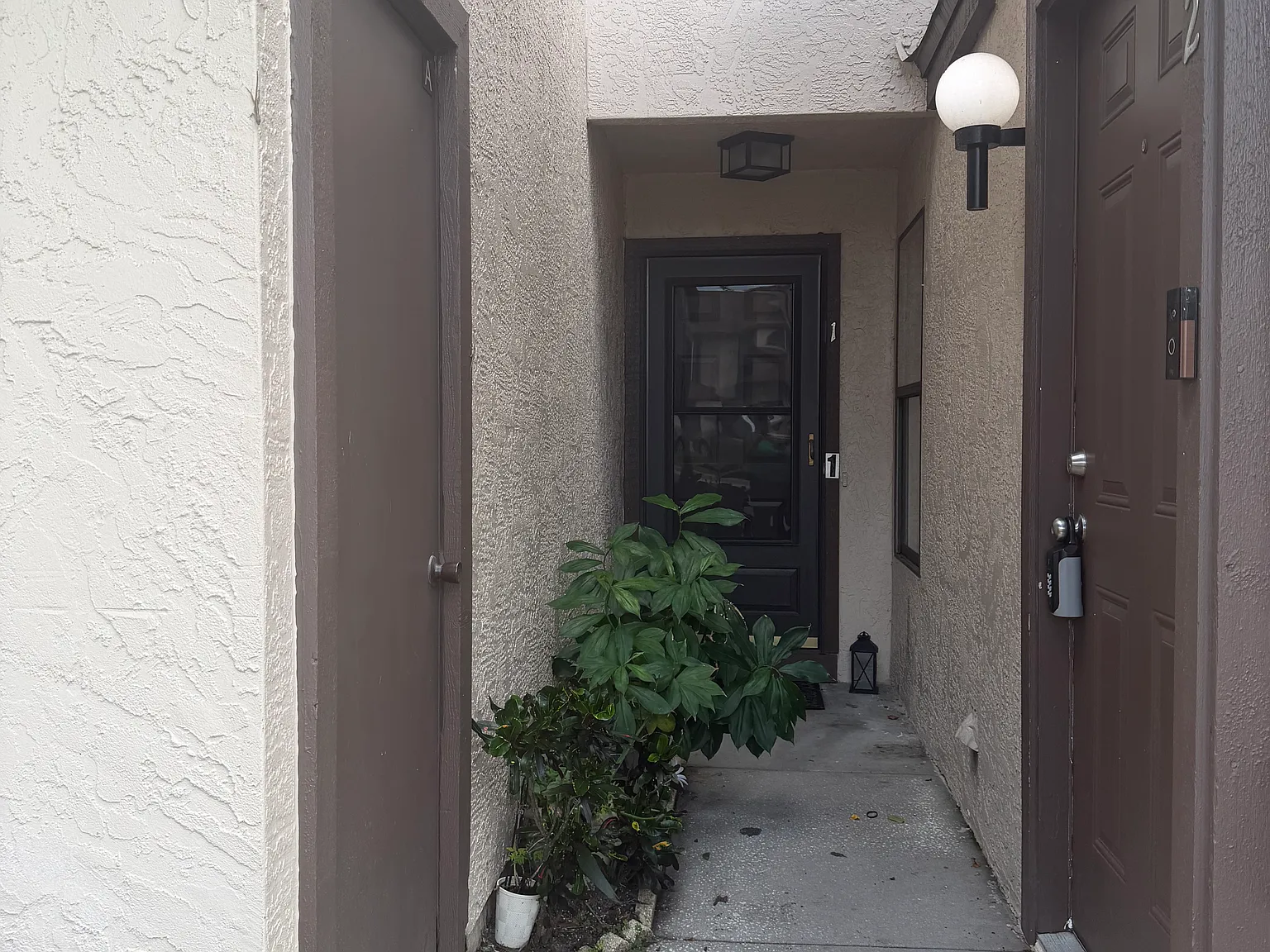 2 bed, 966 sqft, $1,700 — Photo 2