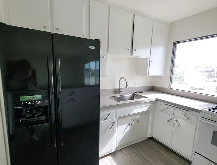 933 S Norton Ave #6 — Photo 4