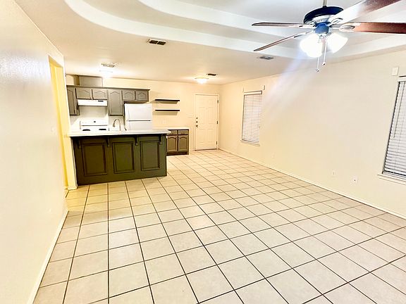 2nd image of 1603 Nassau St #B