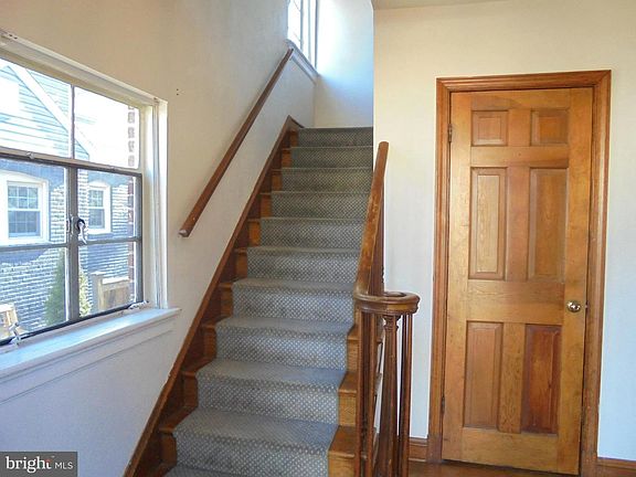 5th image of 14 W Howell Ave