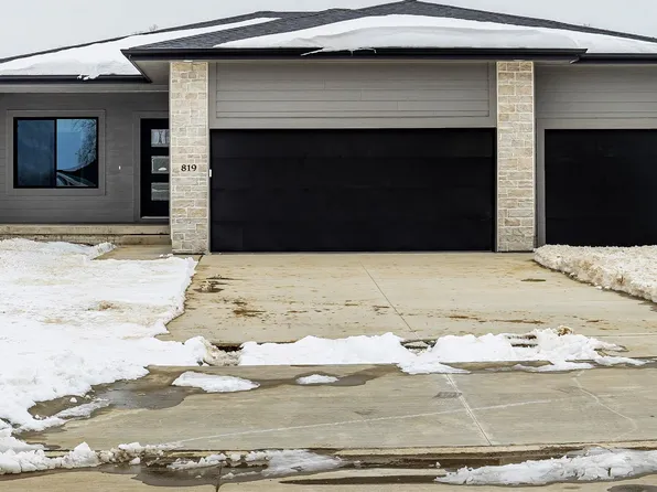 506 Walker St, Polk City, IA 50226