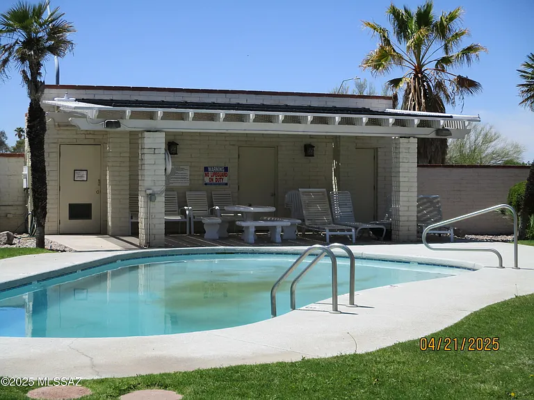 8712 E Terrace Pl — Photo 29
