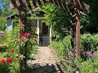 510 McCloud Ave, Mount Shasta, CA 96067