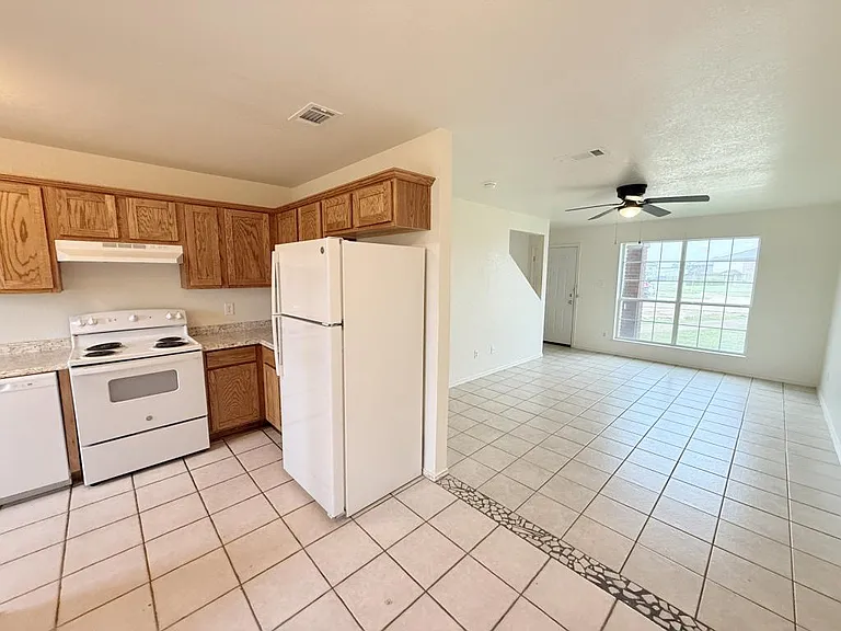 1210 Industrial Blvd #C — Photo 9
