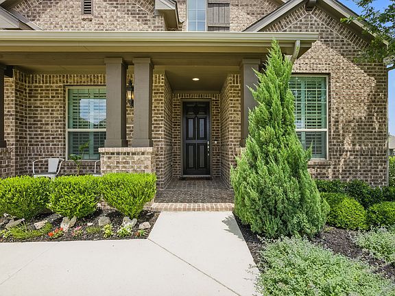 2nd image of 562 Stone River Dr