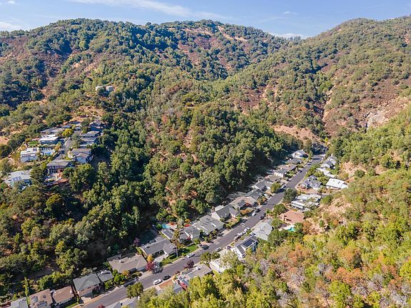 3rd image of 357 Mountain View Avenue