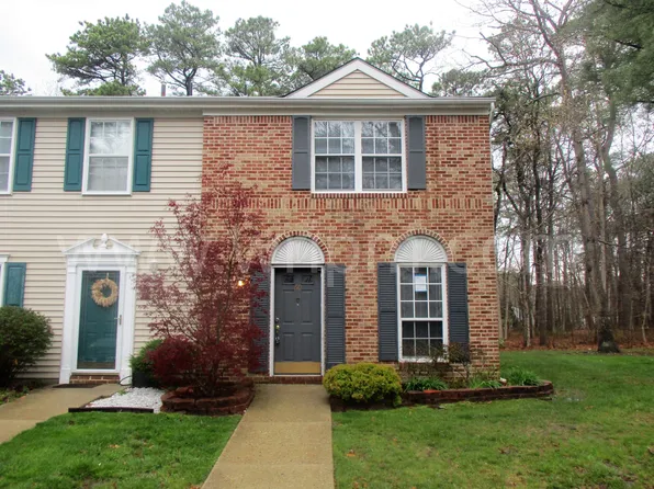 60 Shawnee Pl #906, Galloway, NJ 08205