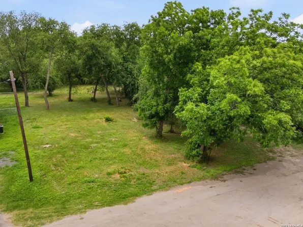 407 E Daniel Street LOT 1-B,2, Uvalde, TX 78801