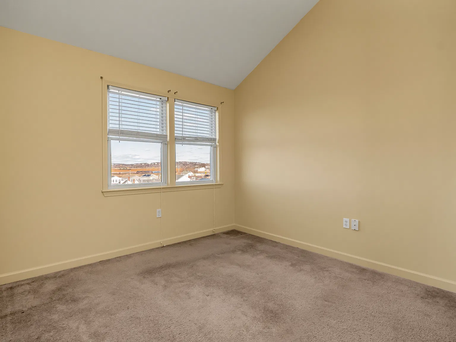 360 Revere Beach Blvd — Photo 4