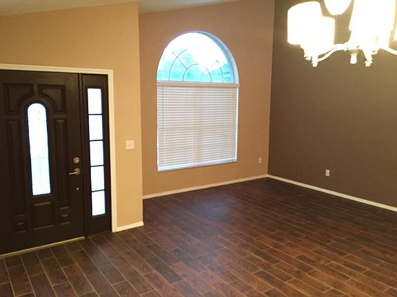 Living room/ dining room combo