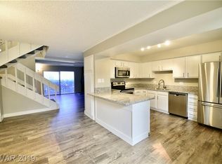 672 Rolling Green Dr, Paradise, NV 89169
