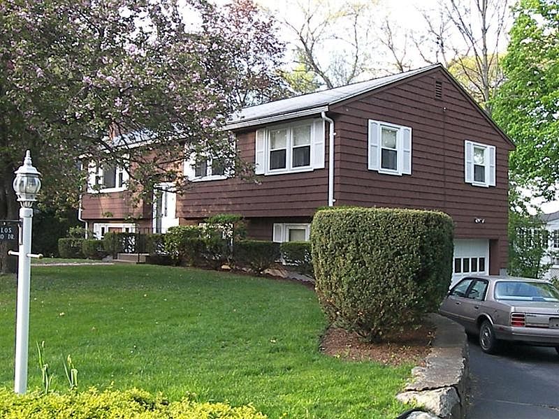 1st image of 70 Knollwood Dr