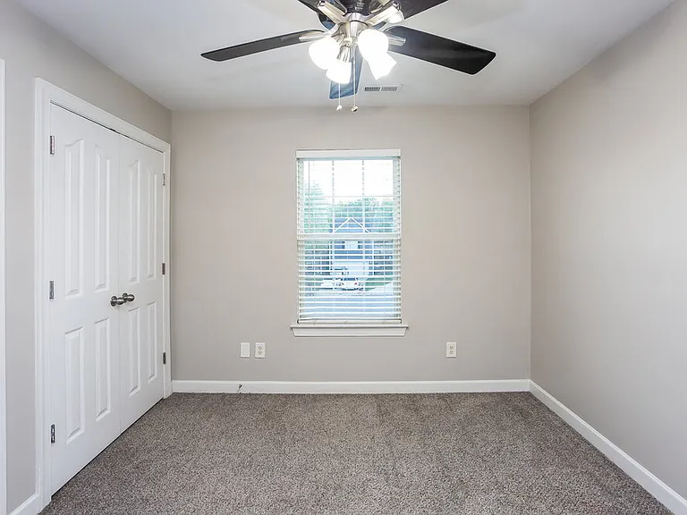 2870 Island Point Dr NW — Photo 16