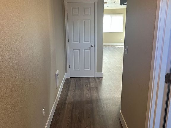 2nd image of 914-918 Z St