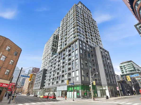 158 Front St E #1003, Toronto, ON M5A 0K9