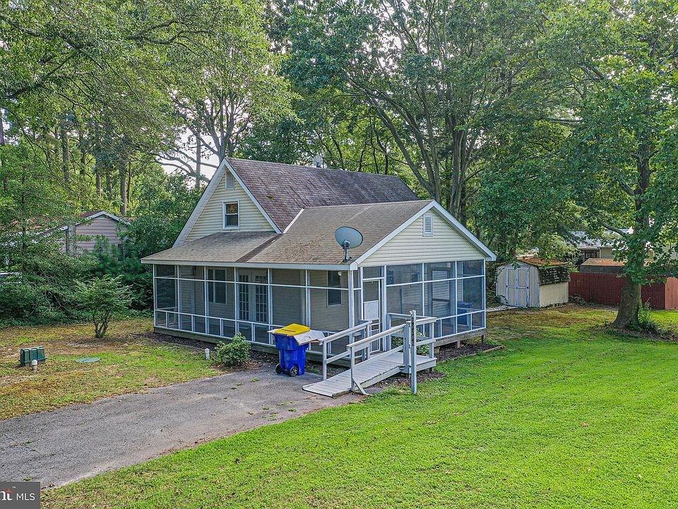 1st image of 32216 Tranquility Ln