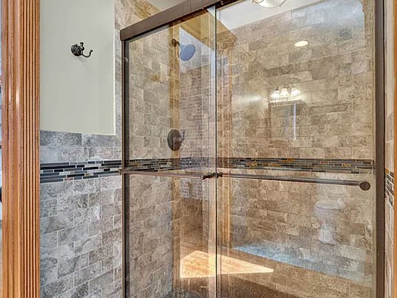 3rd image of 130 W 10th St #2/3