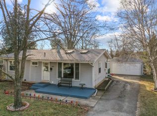 5605 Bentwood Ln, Greendale, WI 53129