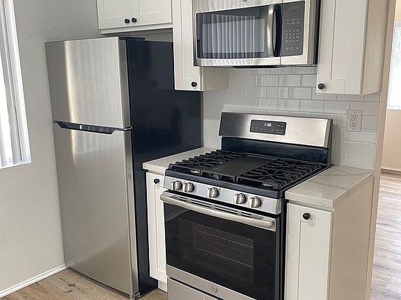 5th image of 325 Sierra St #327C