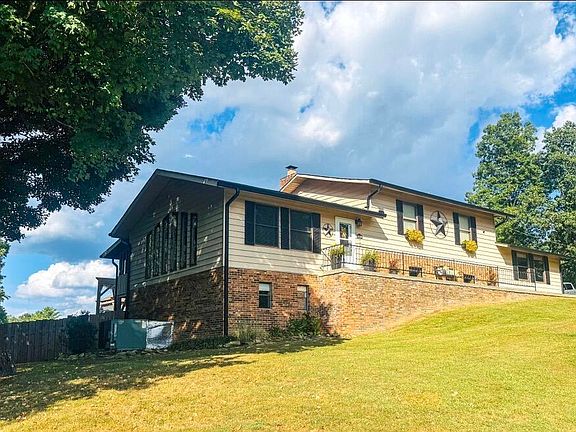 3rd image of 2334 Litton Rd