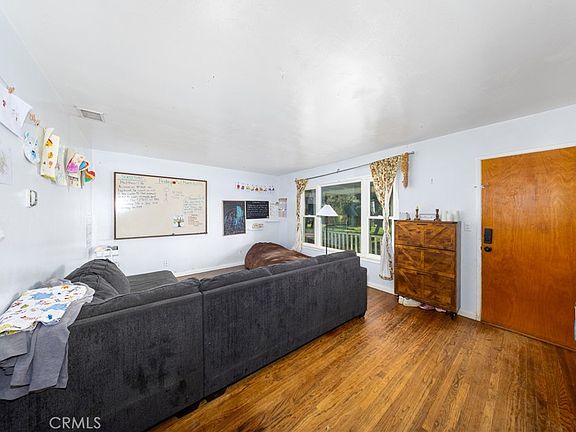 5th image of 3490 Lindsay St
