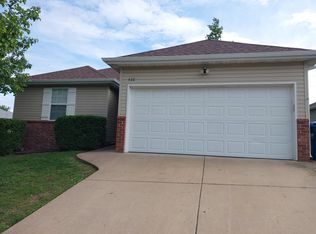 428 W White Ash Rd, Nixa, MO 65714