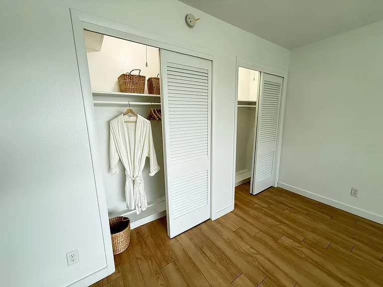 Lorrain Apartments — Photo 52