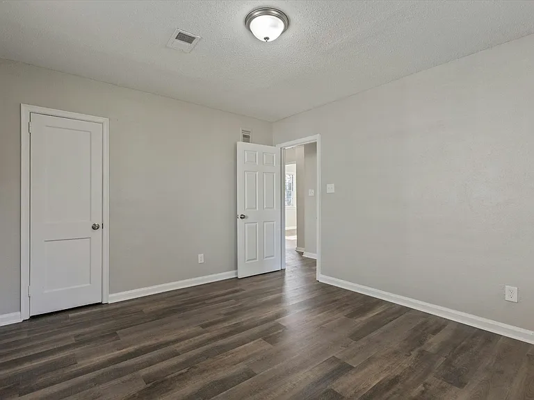 1779 Preston St — Photo 9