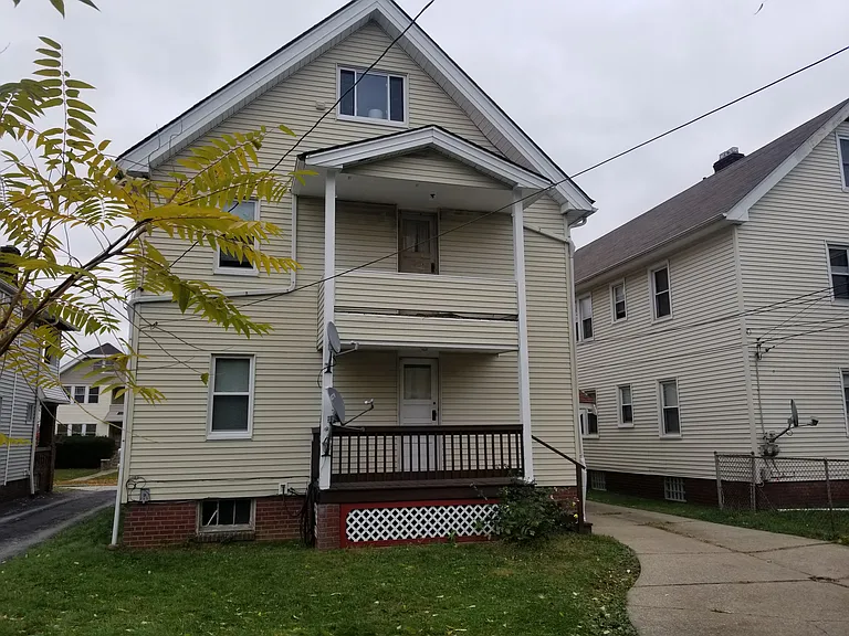 2056-58 Waterbury Rd — Photo 16