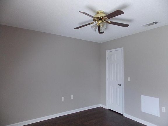 3rd image of 140 Lanier Dr #24