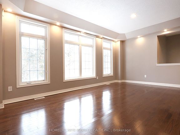5th image of 41 Pulpwood Cres