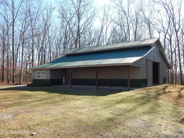 619 Ridgetop Dr, Jamestown, TN 38556