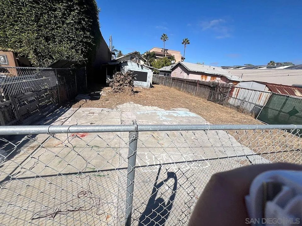 1st image of 4427 Park Blvd